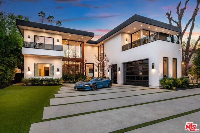 4530 Libbit Avenue, Encino