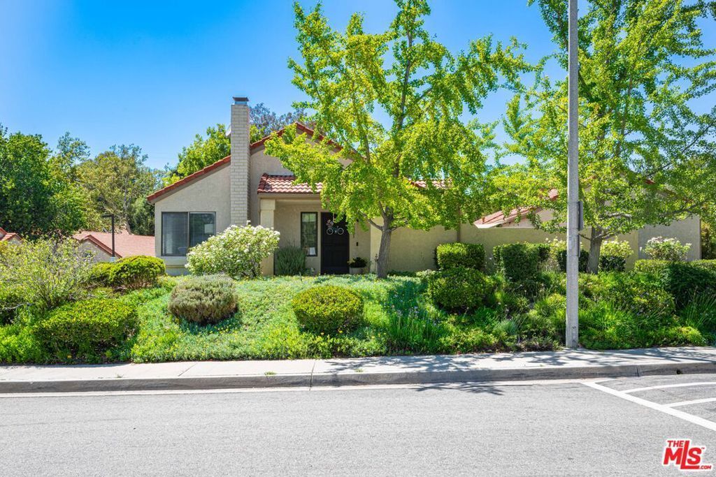26331 Rainbow Glen Drive # 239, Santa Clarita
