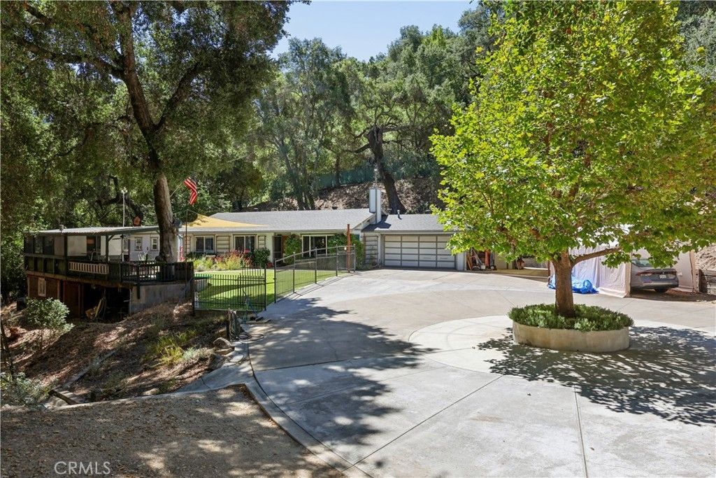 8390 Del Rio, Atascadero