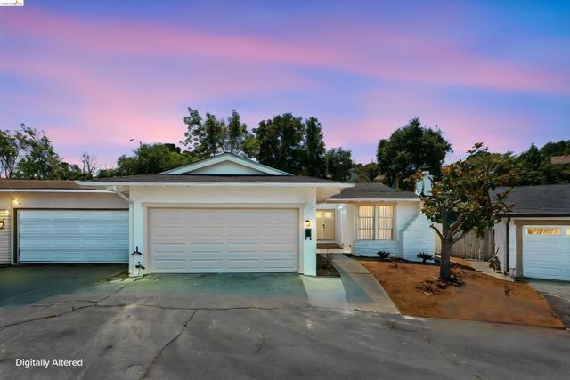 1072 View Dr, Richmond