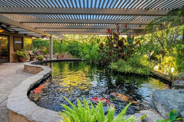 9675 Indian Creek Way, Escondido