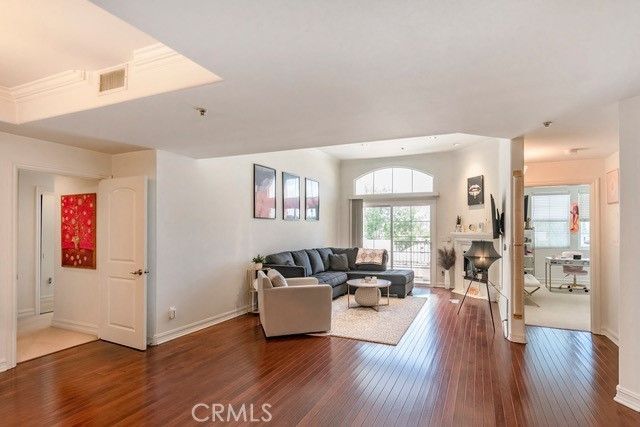14242 Burbank # 307, Sherman Oaks