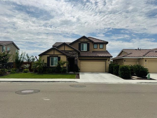 1952 Gus Villalta Drive, Los Banos