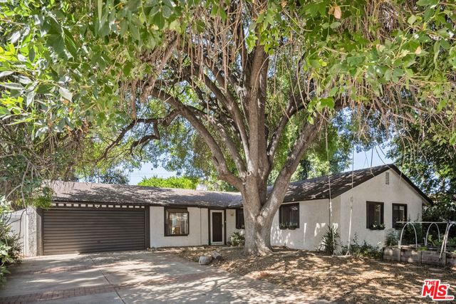22245 Leadwell Street, Los Angeles