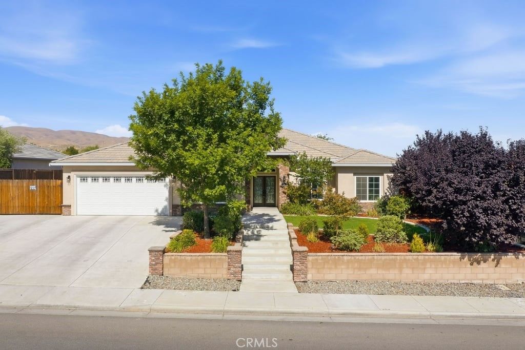 405 Hillard, Taft