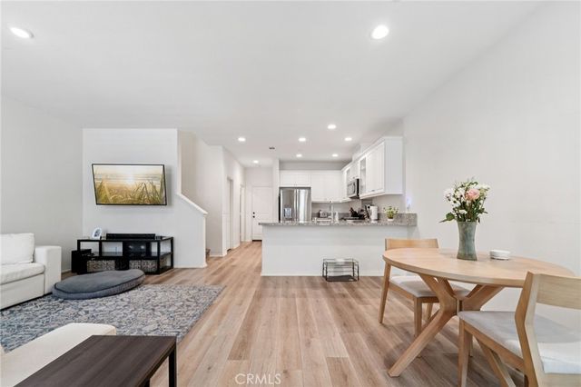 2818 E Berry Loop Privado # 66, Ontario