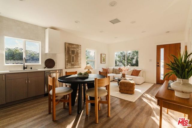 2826 Macon Street, Los Angeles