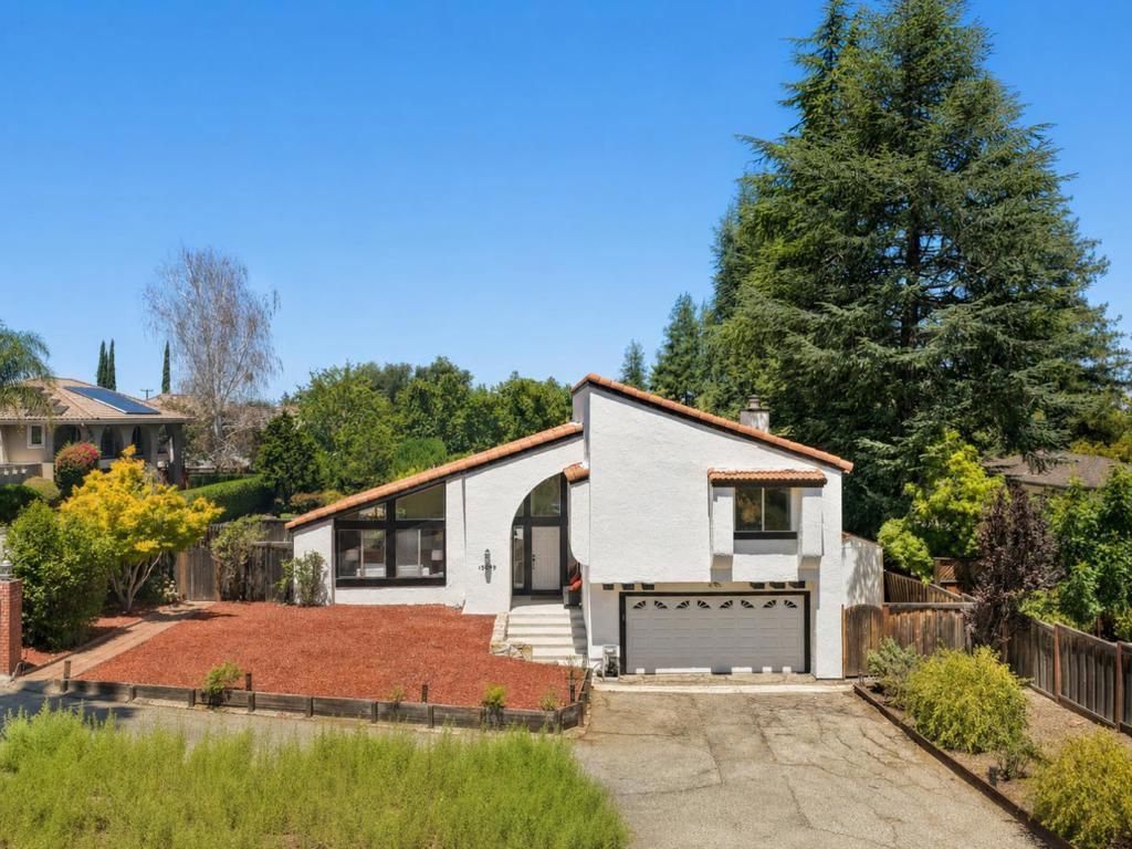 15055 Blossom Hill Road, Los Gatos