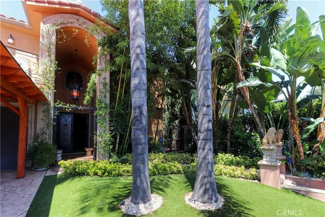 4759 Lemona, Sherman Oaks