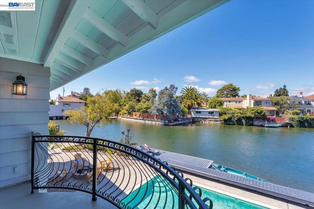 612 Fortress Isle, Alameda