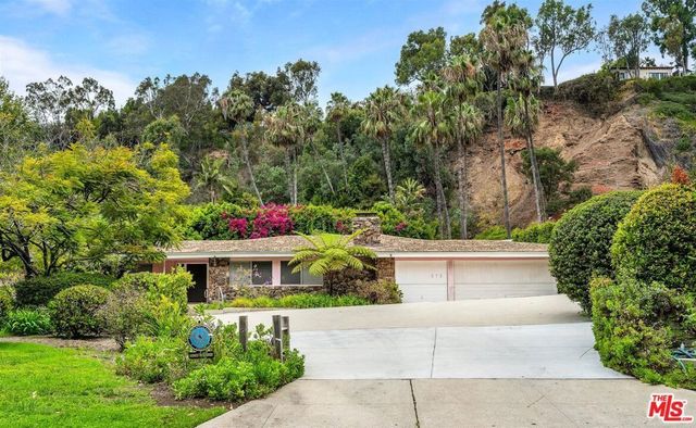 575 E Channel Road, Los Angeles