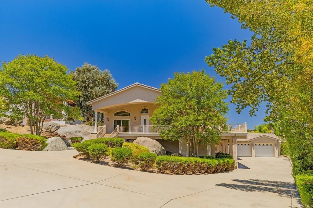 15511 Calistoga Drive, Ramona
