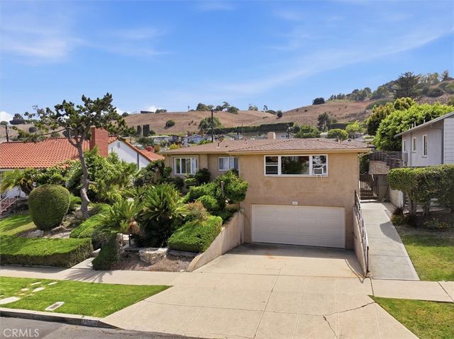 1027 S Malgren, San Pedro