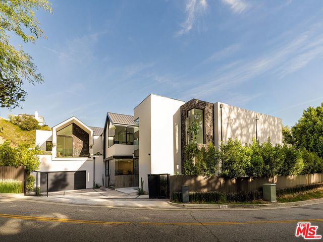 1772 N Crescent Heights Boulevard, Los Angeles