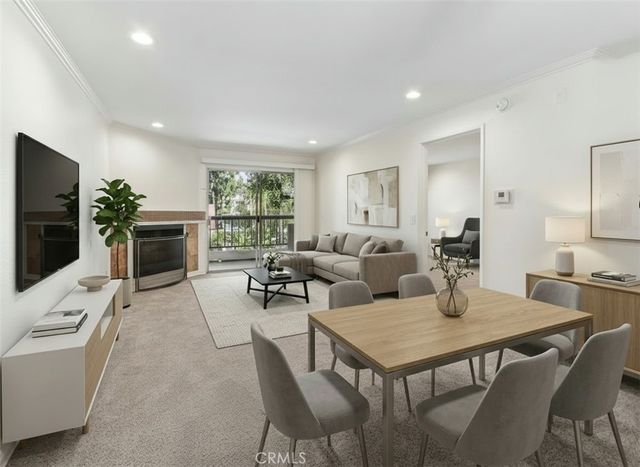 5535 Canoga # 209, Woodland Hills