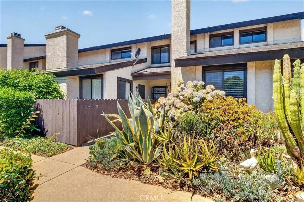 1302 W Apricot, Lompoc
