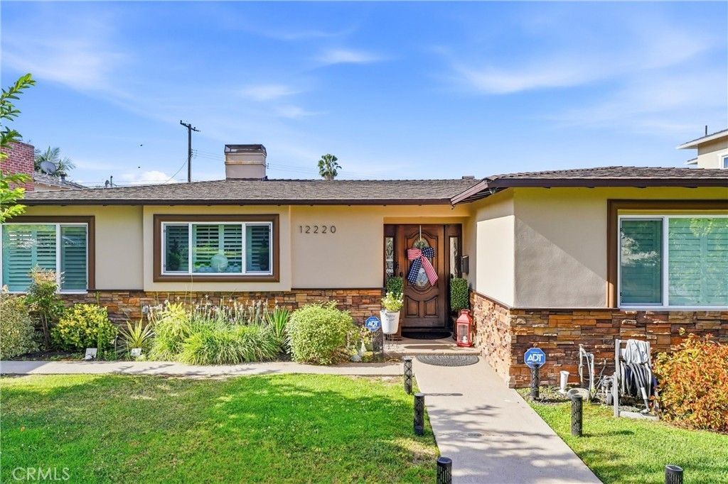 12220 Whitley, Whittier