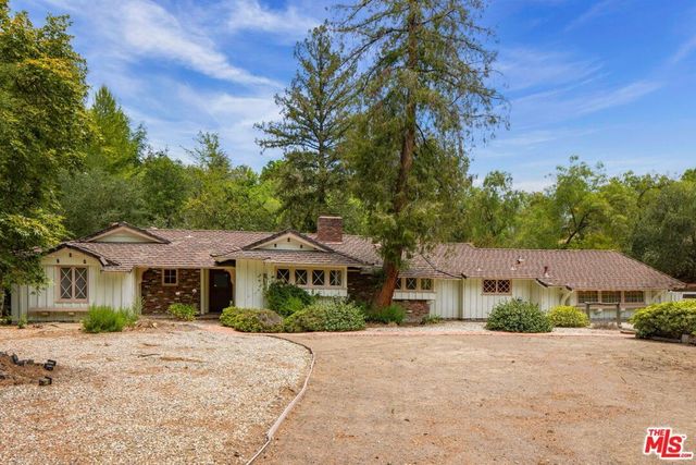 5854 Round Meadow Road, Hidden Hills