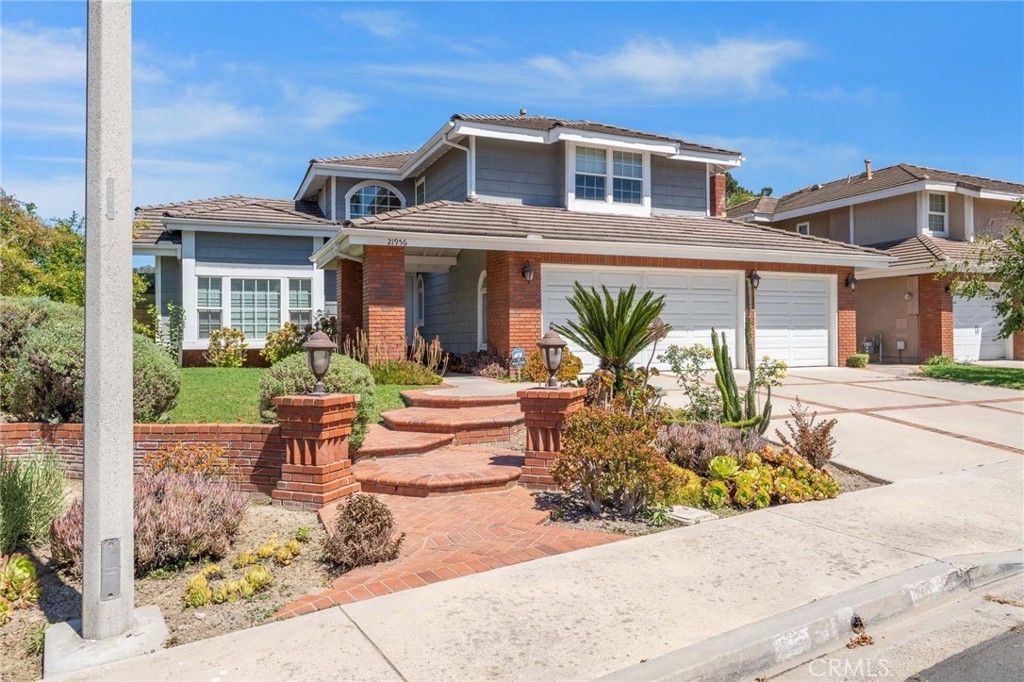 21956 Drexel, Lake Forest