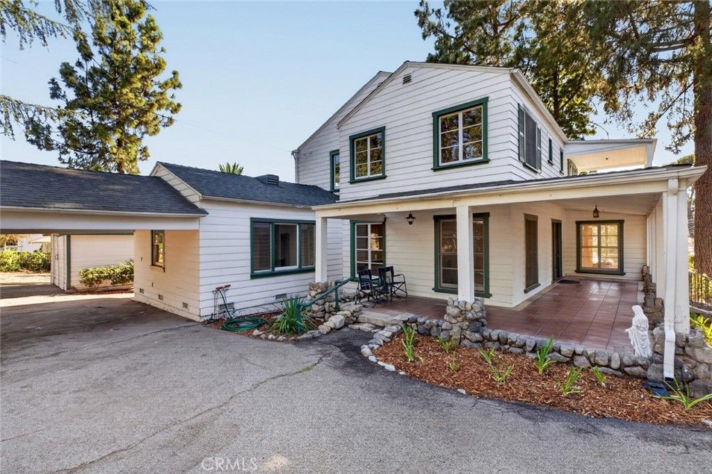 6604 Valmont Street, Tujunga