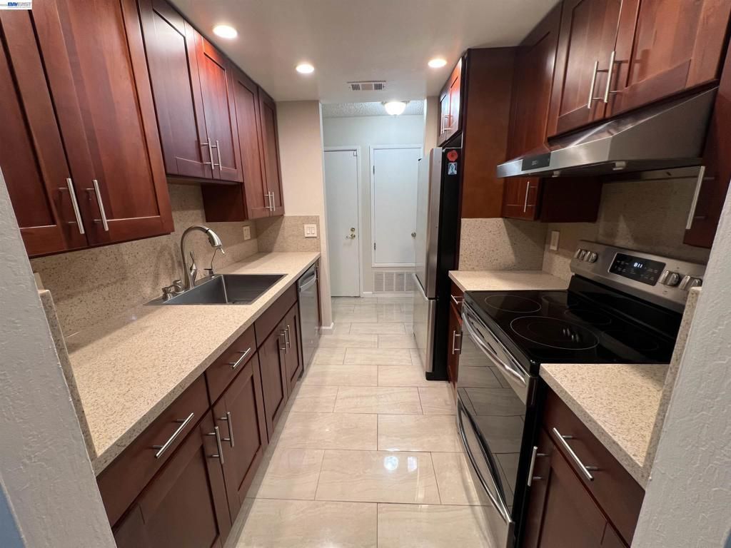 4176 San Pablo Dam Rd # B, El Sobrante