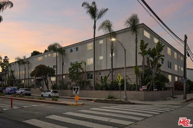 2002 4th Street # 208, Santa Monica