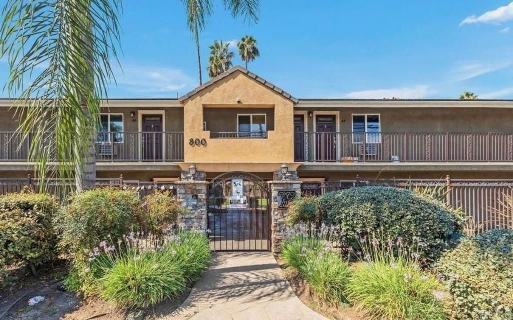 800 N Mollison # 43, El Cajon