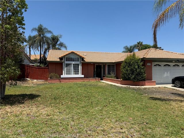 2420 W Sunrise Drive, Rialto