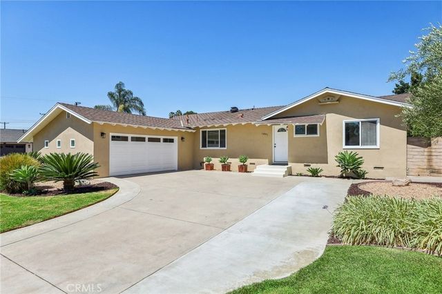 1891 Running Branch Way, Tustin