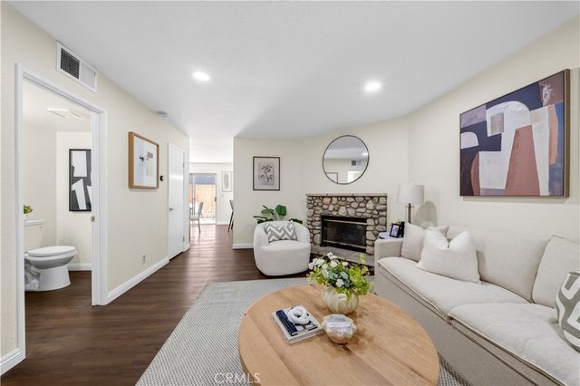 15365 Woodruff # 8, Bellflower