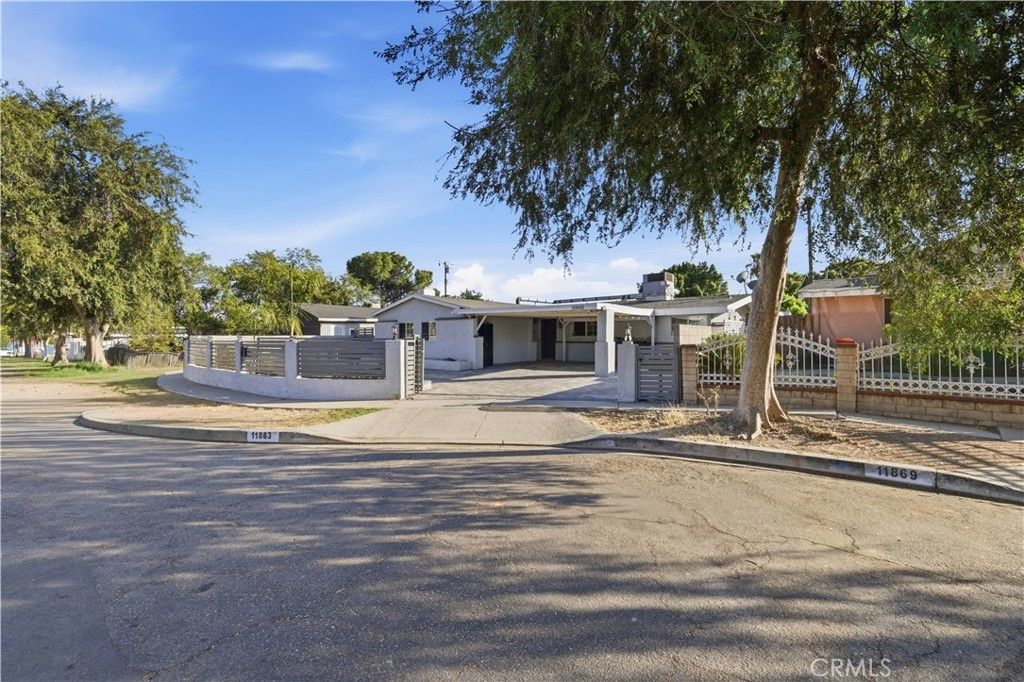 11863 Phillippi Avenue, Pacoima