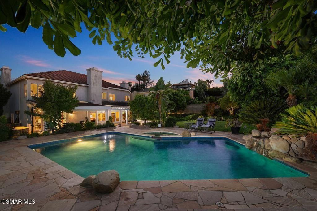 7616 Ashton Court, West Hills