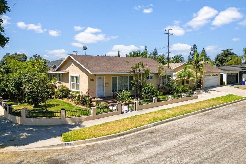 9848 La Docena Ln, Pico Rivera