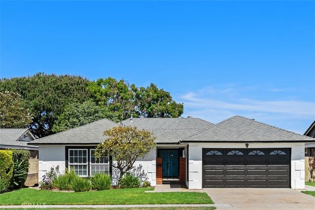 17938 Los Tiempos Street, Fountain Valley