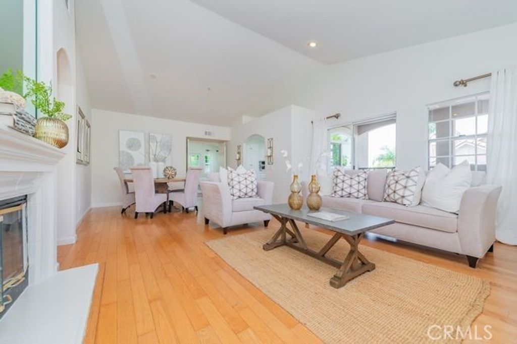 2310 Cascade, Tustin