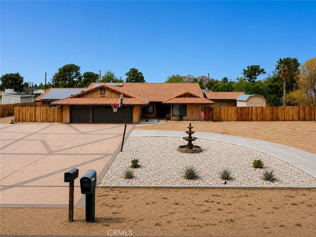 14182 Gayhead, Apple Valley
