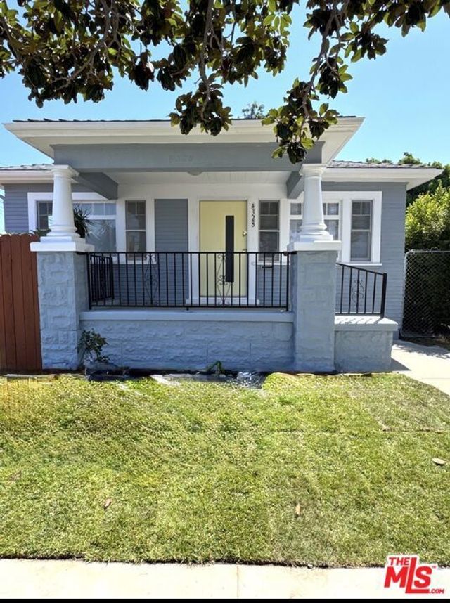 4328 Brighton Avenue, Los Angeles
