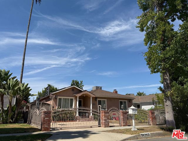 14743 Mccormick Street, Sherman Oaks