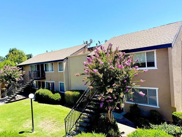 325 Standiford Avenue # 65, Modesto