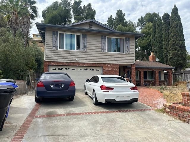 22107 Barbacoa, Saugus