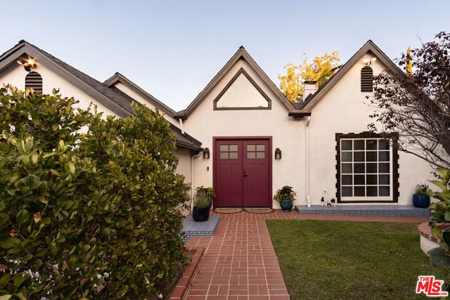 5166 High Crest Avenue, Los Angeles