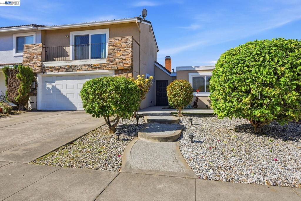 33253 Lake Pyramid St, Fremont