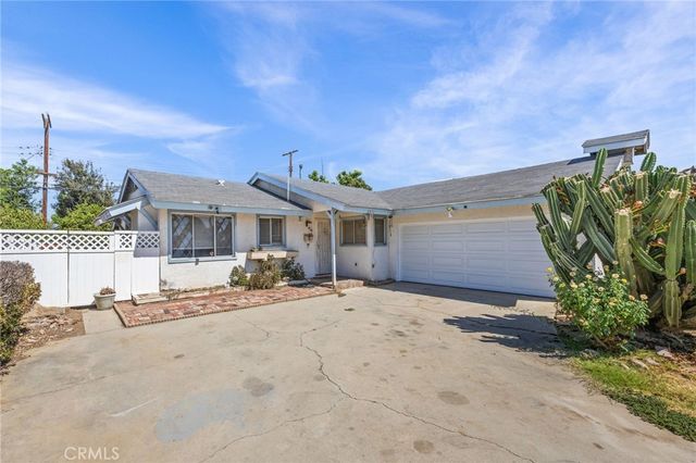 8811 California, Riverside