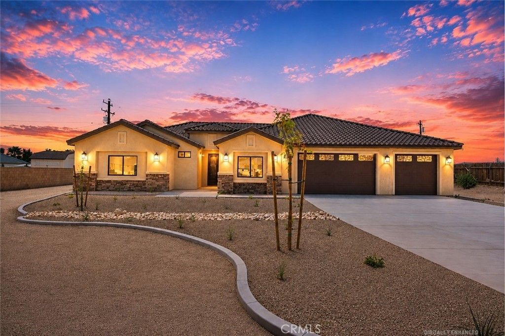 19976 Haida Road, Apple Valley