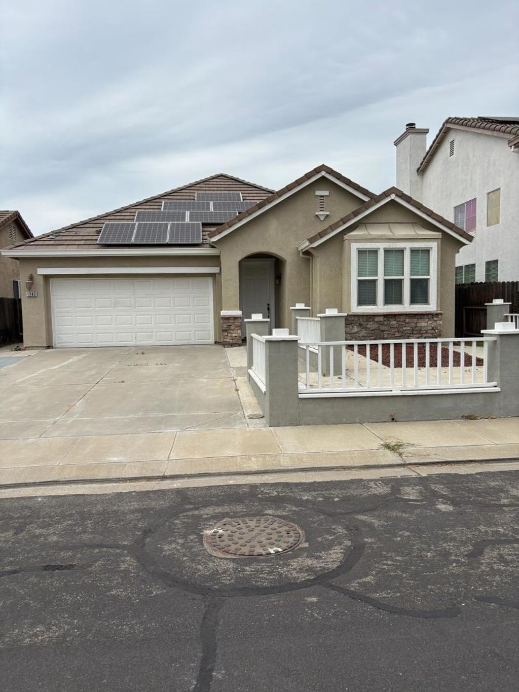 1243 Laurel Park Circle, Manteca