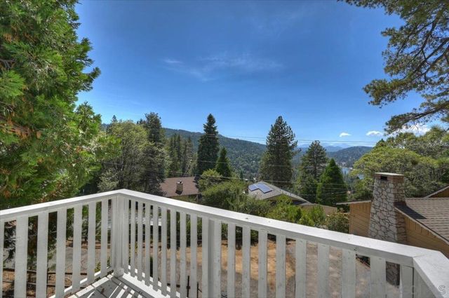 710 Arosa, Crestline