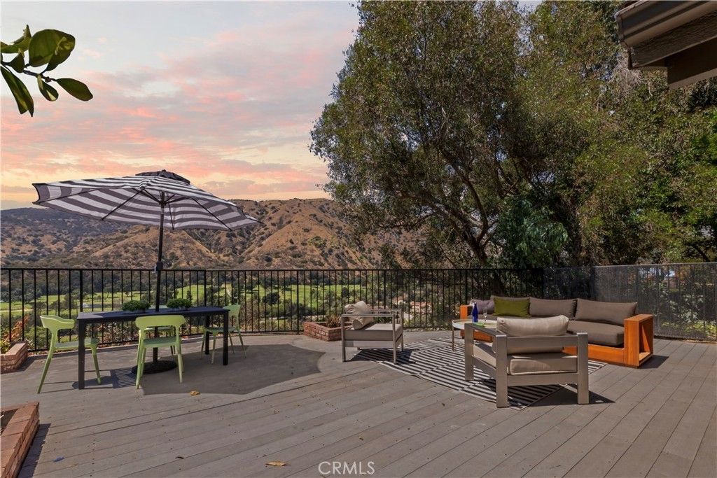 6313 Canterwood, La Verne