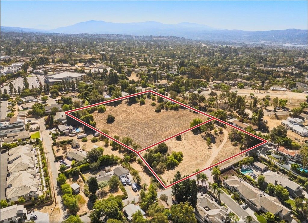 5225 Highland Avenue, Yorba Linda