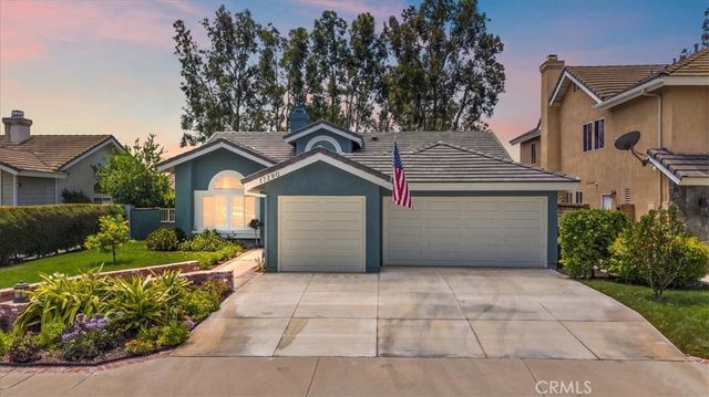 17390 Golden Maple, Yorba Linda