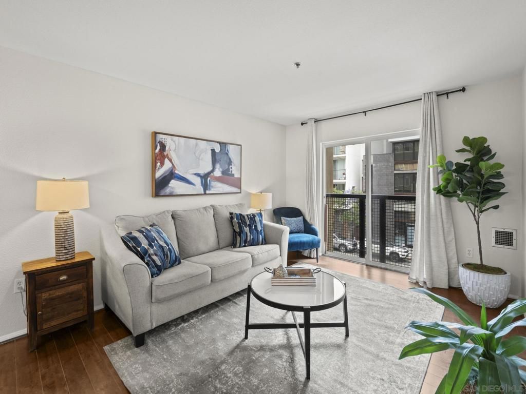 1970 Columbia St # 312, San Diego